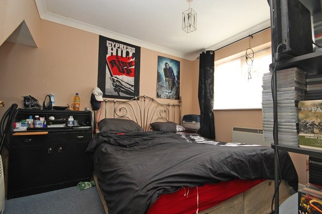  Image of 1 Bedroom Semi-Detached  For Sale at Kittiwake Close Southbourne Bournemouth, BH6 5BA