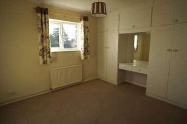  Image of 3 Bedroom Bungalow  To Rent at Newport Pagnell, MK16 9PQ