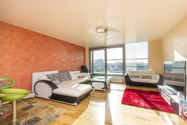  Image of 3 Bedroom Flat  To Rent at Laban Walk  Deptford, SE8 3FJ