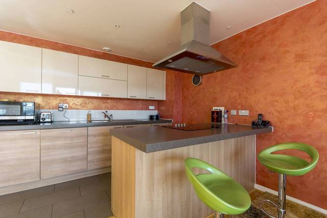  Image of 3 Bedroom Flat  To Rent at Laban Walk  Deptford, SE8 3FJ