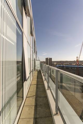  Image of 3 Bedroom Flat  To Rent at Laban Walk  Deptford, SE8 3FJ