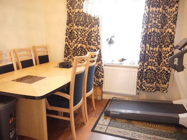  Image of 4 Bedroom Detached  To Rent at South Street  Eastleigh, SO50 5RP