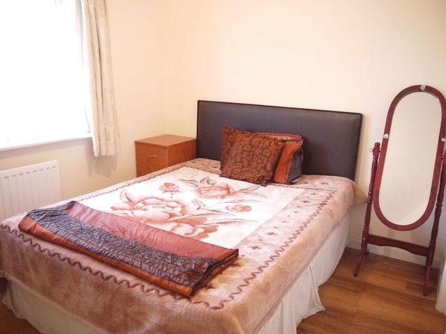  Image of 4 Bedroom Detached  To Rent at South Street  Eastleigh, SO50 5RP