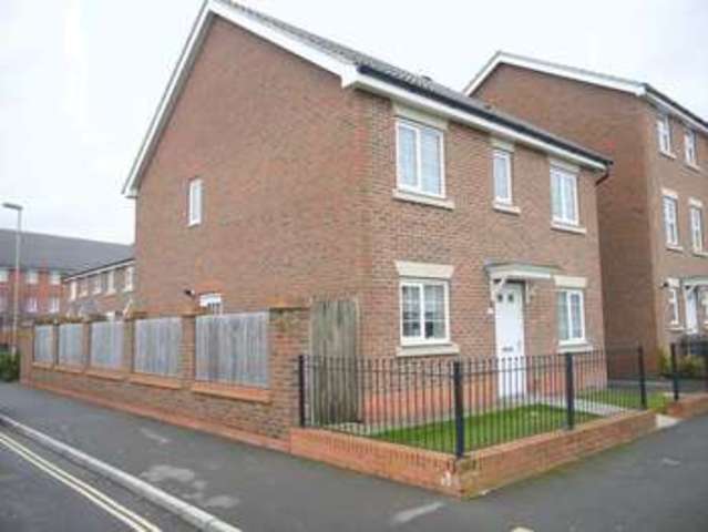  Image of 4 Bedroom Detached  To Rent at South Street  Eastleigh, SO50 5RP