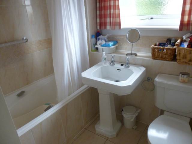  Image of 2 Bedroom Flat  To Rent at Gullane East Lothian East Lothian, EH31 2HU