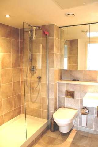  Image of 2 Bedroom Flat  For Sale at 24 Marsh Wall  Canary Wharf, E14 9DB