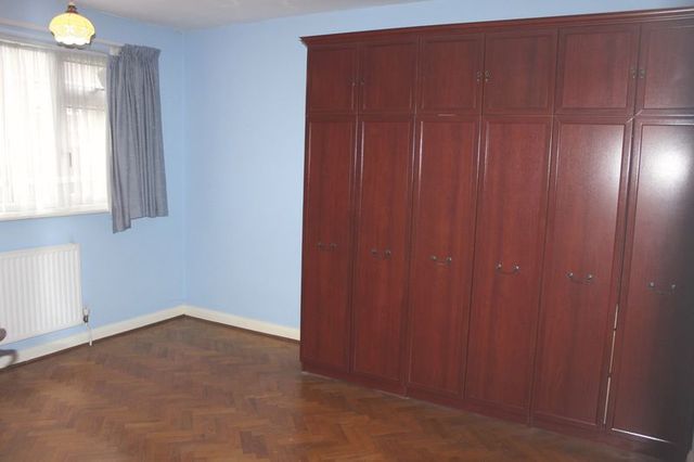  Image of 3 Bedroom Detached  For Sale at Langham Place  Egham, TW20 9EB