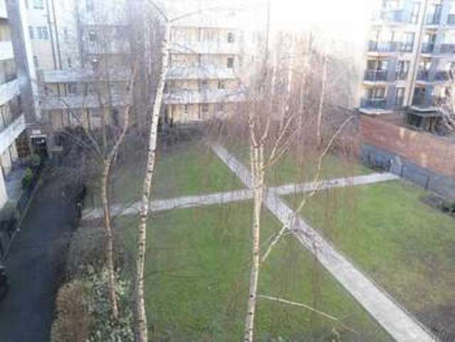  Image of 3 Bedroom Flat  For Sale at Arbour Square  London, E1 0PP
