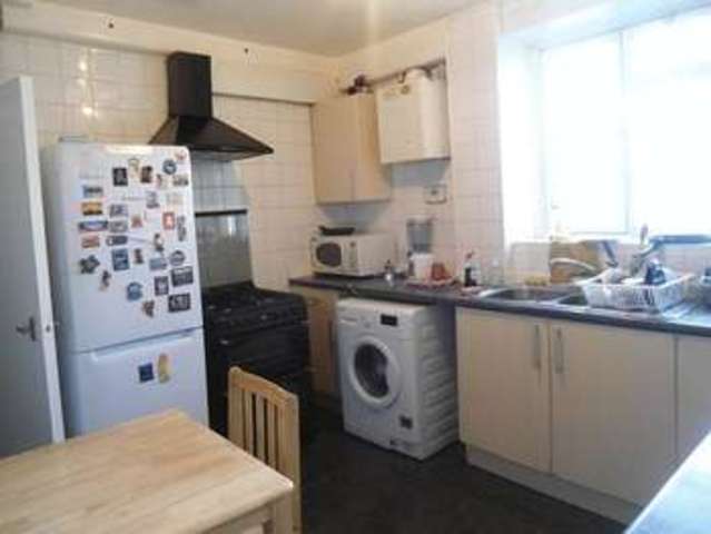  Image of 3 Bedroom Flat  For Sale at Arbour Square  London, E1 0PP