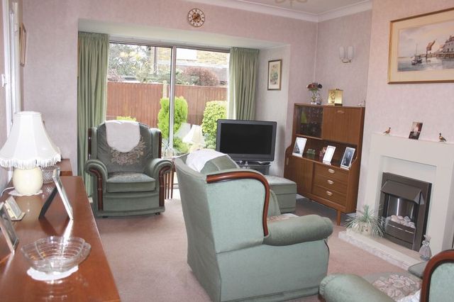  Image of 2 Bedroom Detached  For Sale at Leacroft  Staines-Upon-Thames, TW18 4PB