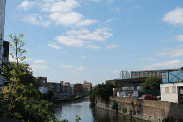  Image of 1 Bedroom Flat  For Sale at Teviot Street  Bow, E14 6QR