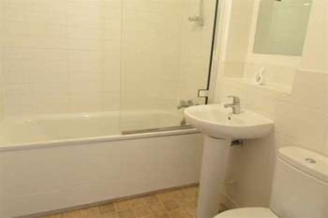  Image of 2 Bedroom Flat  For Sale at Street, BA16 0FX