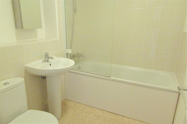  Image of 2 Bedroom Flat  For Sale at Street, BA16 0FX
