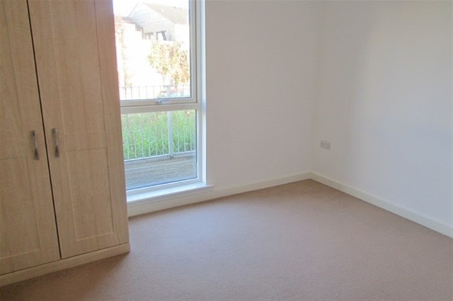  Image of 2 Bedroom Flat  For Sale at Street, BA16 0FX