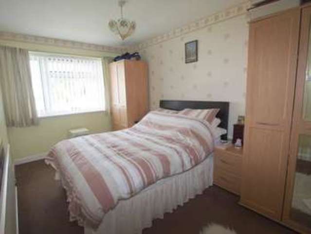  Image of 3 Bedroom Terraced  For Sale at Chapel-en-le-Frith  High Peak, SK23 9TX