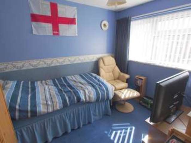  Image of 3 Bedroom Terraced  For Sale at Chapel-en-le-Frith  High Peak, SK23 9TX