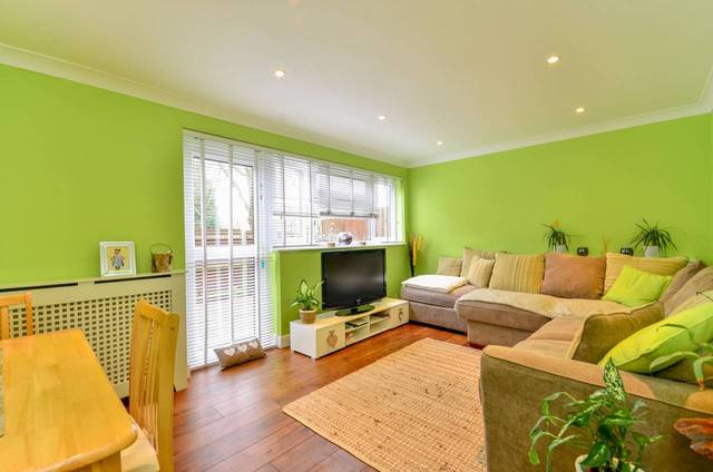  Image of 2 Bedroom Maisonette  For Sale at Littlestone Close  Beckenham, BR3 1UE