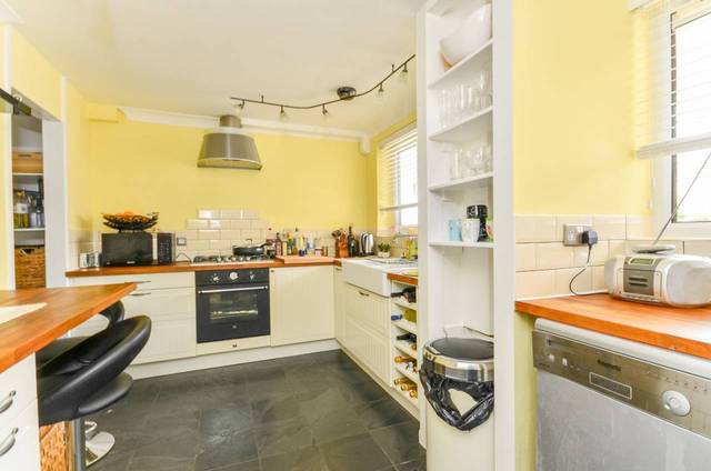  Image of 2 Bedroom Maisonette  For Sale at Littlestone Close  Beckenham, BR3 1UE