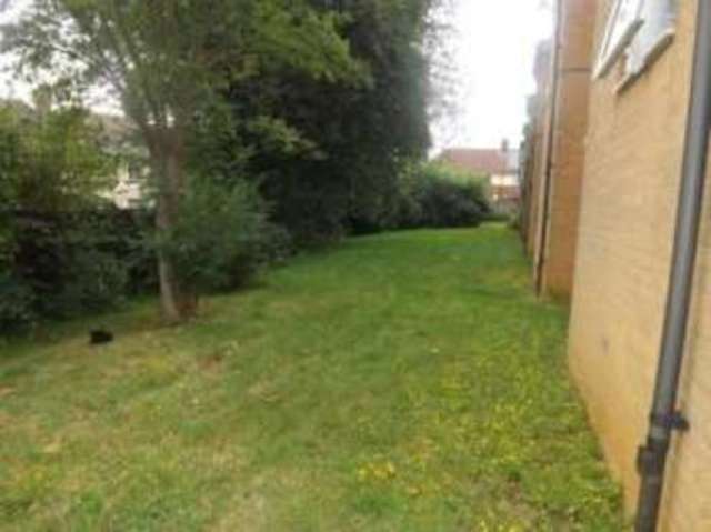  Image of 1 Bedroom Maisonette  For Sale at Northampton Northamptonshire Dallington, NN5 7DT