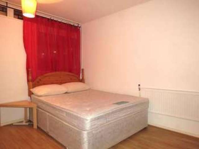  Image of 2 Bedroom Apartment  To Rent at Middlesex Street  Greater London, E1 7EB
