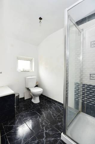  Image of 3 Bedroom Detached  For Sale at Livingstone Road  South Norwood, CR7 8JZ