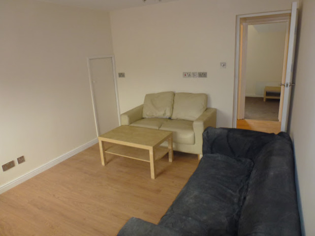  Image of 3 Bedroom Terraced  To Rent at Llandaff Road  Cardiff, CF11 9PU