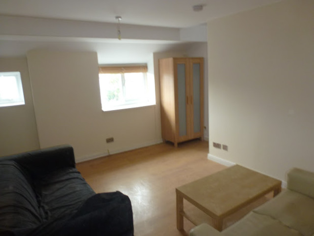  Image of 3 Bedroom Terraced  To Rent at Llandaff Road  Cardiff, CF11 9PU