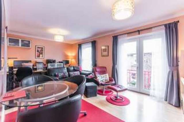  Image of 1 Bedroom Flat  For Sale at London, E14 3AH
