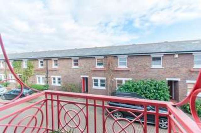  Image of 1 Bedroom Flat  For Sale at London, E14 3AH