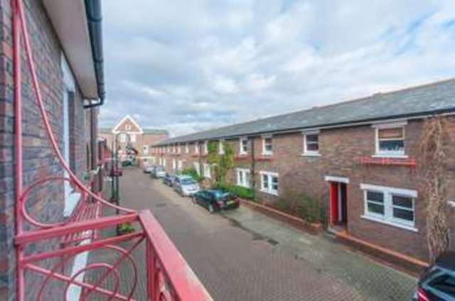  Image of 1 Bedroom Flat  For Sale at London, E14 3AH