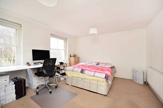  Image of 2 Bedroom Flat  To Rent at London Fields  London Fields, E8 3SA