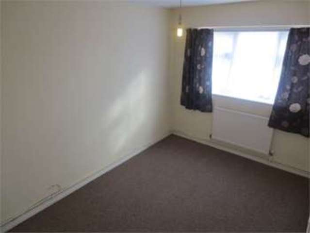  Image of 2 Bedroom Apartment  To Rent at London road Hadleigh Benfleet, SS7 2DE