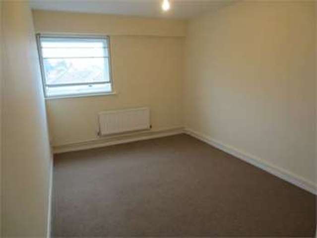  Image of 2 Bedroom Apartment  To Rent at London Road Hadleigh Hadleigh, SS7 2DE