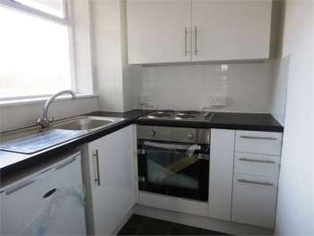  Image of 2 Bedroom Apartment  To Rent at London Road Hadleigh Hadleigh, SS7 2DE