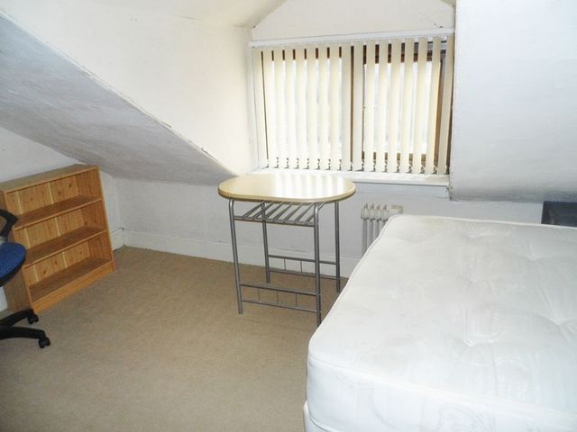  Image of 8 Bedroom Detached  For Sale at London Road  Newcastle, ST5 1LZ