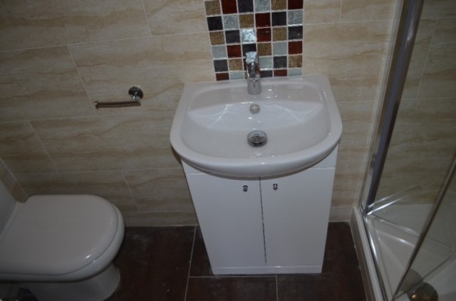  Image of 1 Bedroom House Share  To Rent at Lonsdale Avenue  Wembley, HA9 7EJ