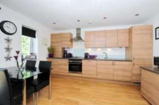 Image of 2 Bedroom Flat  For Sale at Chingford  Highams Park, E4 8AS
