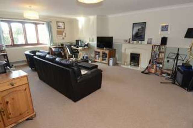  Image of 4 Bedroom Detached  For Sale at Low Lane  Calne, SN11 8EQ