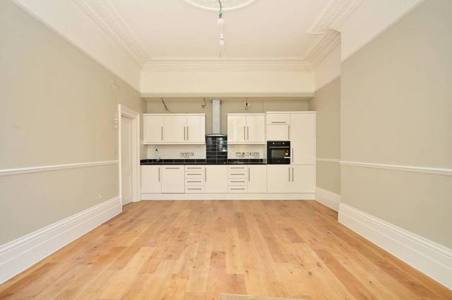  Image of 3 Bedroom Flat  For Sale at Lower Clapton Road  Clapton, E5 0QR