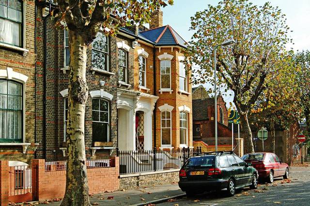  Image of 2 Bedroom Flat  For Sale at Lower Clapton Road  Clapton, E5 0QA