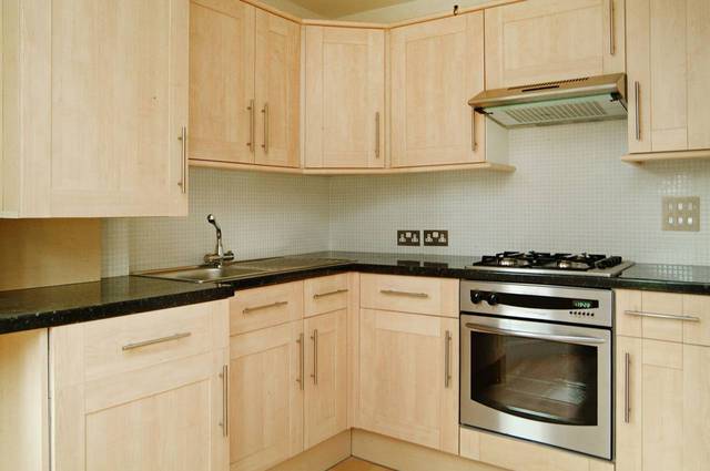  Image of 2 Bedroom Flat  For Sale at Lower Clapton Road  Clapton, E5 0QA