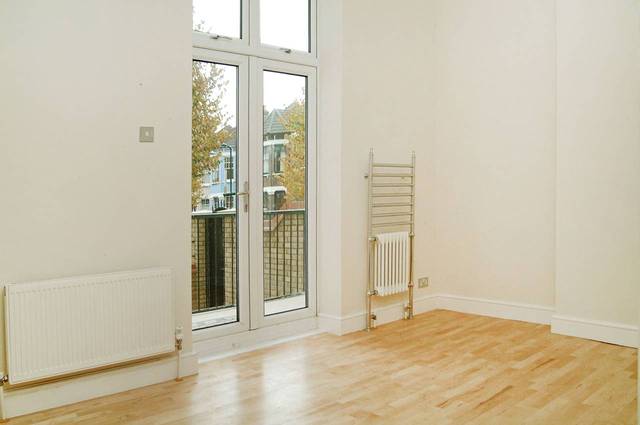  Image of 2 Bedroom Flat  For Sale at Lower Clapton Road  Clapton, E5 0QA