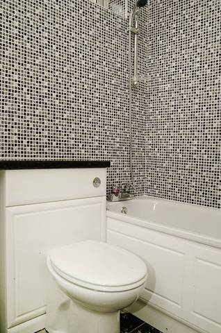  Image of 2 Bedroom Flat  For Sale at Lower Clapton Road  Clapton, E5 0QA