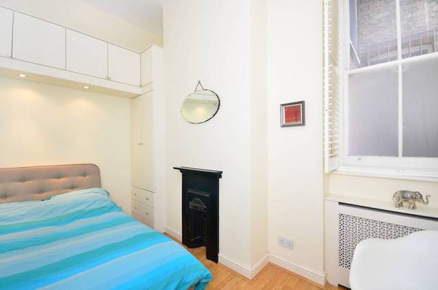  Image of 3 Bedroom Flat  For Sale at Lower Clapton Road  Clapton, E5 0QX
