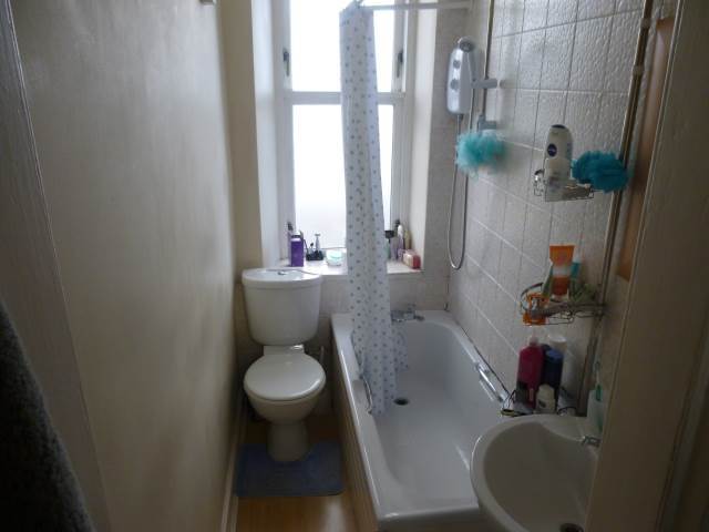  Image of 1 Bedroom Flat  To Rent at Trinity Edinburgh Edinburgh, EH5 3RX