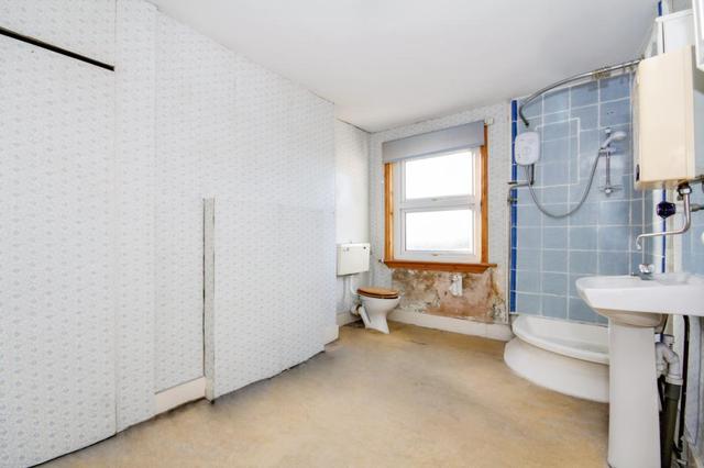  Image of 3 Bedroom Terraced  For Sale at Lower Road  Surrey Quays, SE16 2TU