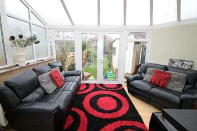  Image of 3 Bedroom Detached  To Rent at Cheam, SM3 8NP