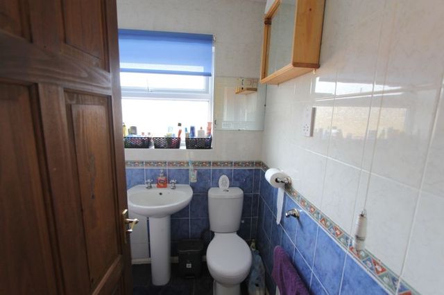  Image of 3 Bedroom Semi-Detached  For Sale at Lunns Crescent  Barton-upon-Humber, DN18 5NB