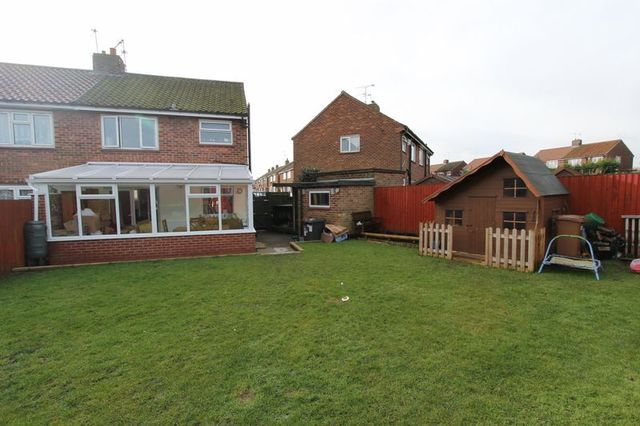  Image of 3 Bedroom Semi-Detached  For Sale at Lunns Crescent  Barton-upon-Humber, DN18 5NB