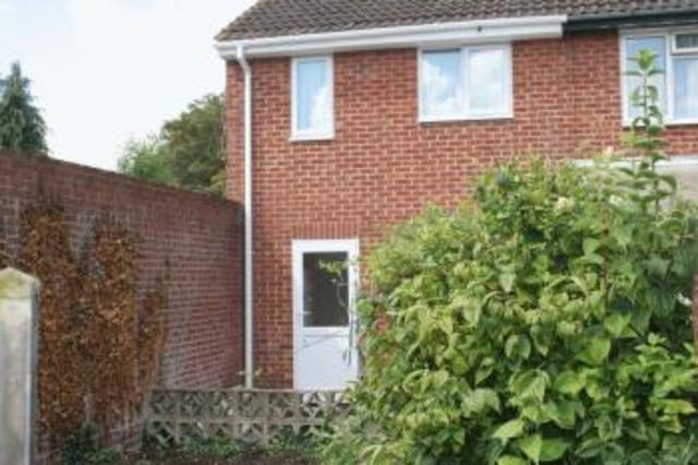  Image of 2 Bedroom Terraced  To Rent at Lydiard Close  Boyatt Wood, SO50 4NW
